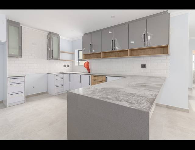 4 BEDROOM FREEHOLD FOR SALE IN SANDOWN